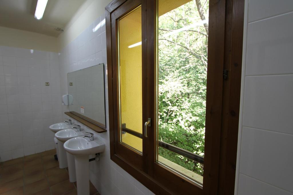 Alberg Roques Blanques Ribes De Freser Room photo